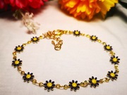 Bransoletka damska z kwiatowym motywem