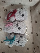 Brelok pluszowy miś na szydełku 