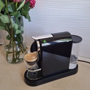 Ekspres do kawy na kapsułki Delonghi Nespresso