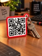Personalizowany brelok QR 3D – własny link lub tekst – 3 kolory
