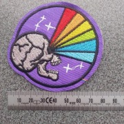 Morale Patch/Naszywka CZASZKA Z TĘCZĄ....  (rewers z klejem)