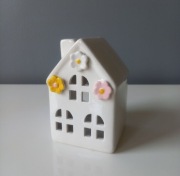 DOMEK ŚWIECZNIK NA TEALIGHT CERAMICZNA OZDOBA