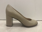 Czółenka Geox D. New Annya A r. 40