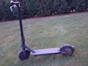 Hulajnoga elektryczna Xiaomi Mi Essential