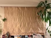 Beżowe rolety rzymskie