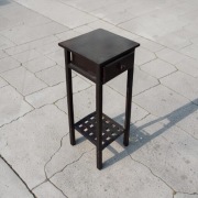 Stolik pomocniczy z szufladą 