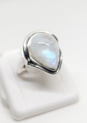 Pierścionek, srebro 925 kamień księżycowy rozmiar 17