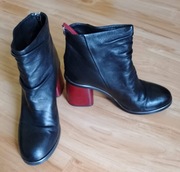 Damskie, czarne, skórzane kozaczki, r 37 - APIA