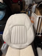 POSZYCIE TAPICERKI FOTELI PRZEDNICH F-PACE XFII