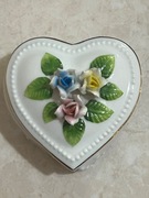 Porcelanowe serce z kwiatami do biżuterii