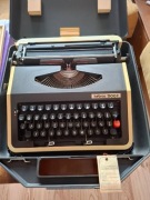 Maszyna do pisania Hebros 1300F