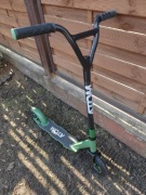 Hulajnoga terenowa Atom Dirt Rider