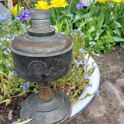 Stara, przedwojenna lampa 