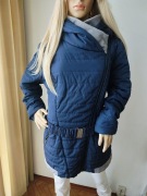 Granatowa pikowana kurtka z kapturem  z paskiem jesienna zimowa