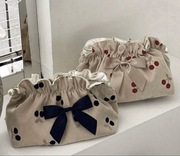 Kosmetyczka damska nowa w wisienki