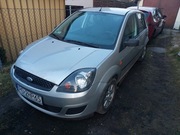 Ford fiesta 1,4 lpg 2005r lekko uszkodzony