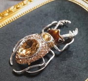 Broszka żuk chrząszcz vintage wisiorek 