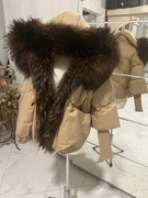 Piękna puchowa kurtka z jenotem rozm.M