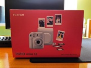 Instax Mini 12 + Etui + Ramki na zdjęcia + 10 wkładów.
