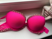 75B biustonosz push up neonowy różowy panterka