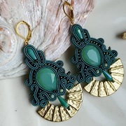 Morskie eleganckie kolczyki sutasz soutache z wachlarzami boho