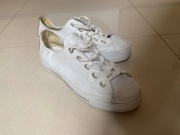 Białe skórzane sneakersy wsuwane Pat Calvin – Rozmiar 41 