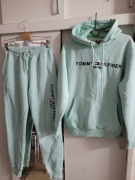 Miętowy dres Tommy Hilfiger