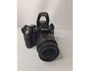 Lustrzanka Nikon D3200 korpus + obiektyw 18-55 mm