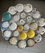 Talerzyki deserowe lub pod filiżankę. Vintage