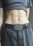 Pasek z krzyżem w stylu vintage retro