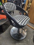 Fotel fryzjerski retro 