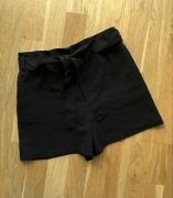 Czarne eleganckie szorty wiskoza r. XS