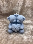 Pięna świeca świeczka dwa misie z serduszkiem sercem