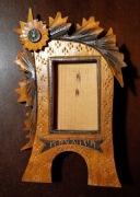 Góralska ramka drewniana z szarotką i napisem Krynica I poł. XX w.