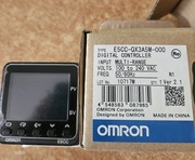 Regulator temperatury E5CC-QX3A5M-000 OMRON 100-240VAC