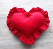 Poduszka serce z falbanką 57x50 Walentynki