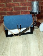 Torebka damska z szerokim paskiem na ramię 