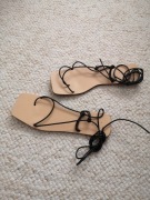 41 sandały z wiązaniem Asos 