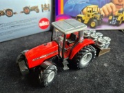 Siku Massey Ferguson 4270 z naczepą z bańkami 1:32