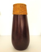 Wazon  ceramiczny w bardzo dobrym stanie .