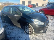 Peugeot 208 5 drzwi sprzedam całość przeznaczenie na czesci