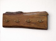 Wieszak deska dąb rustykalny 56 cm x 20-23 cm x 2,4 cm