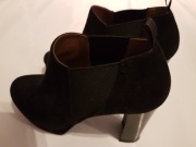 Botki zamszowe Pollini Studio