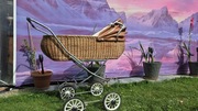 Wiklinowy Wózek Vintage Piękny 