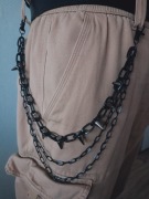 Metalowy potrójny łańcuszek do spodni z kolcami czarny dlł. 38cm