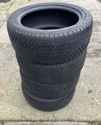 Komplet opon wielosezonowych Goodyear 255/45 r18