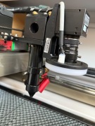 Profesjonalny laser CO2 1390 150W z kamerą SV300-New