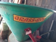 Siewnik rozsiewacz do nawozów lejek Grass-rol