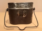 Stalowy kociołek wrześniowej menażki wojskowej