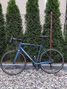 Kross Vento 2.0 L 28x22, niebieski srebrny połysk 
